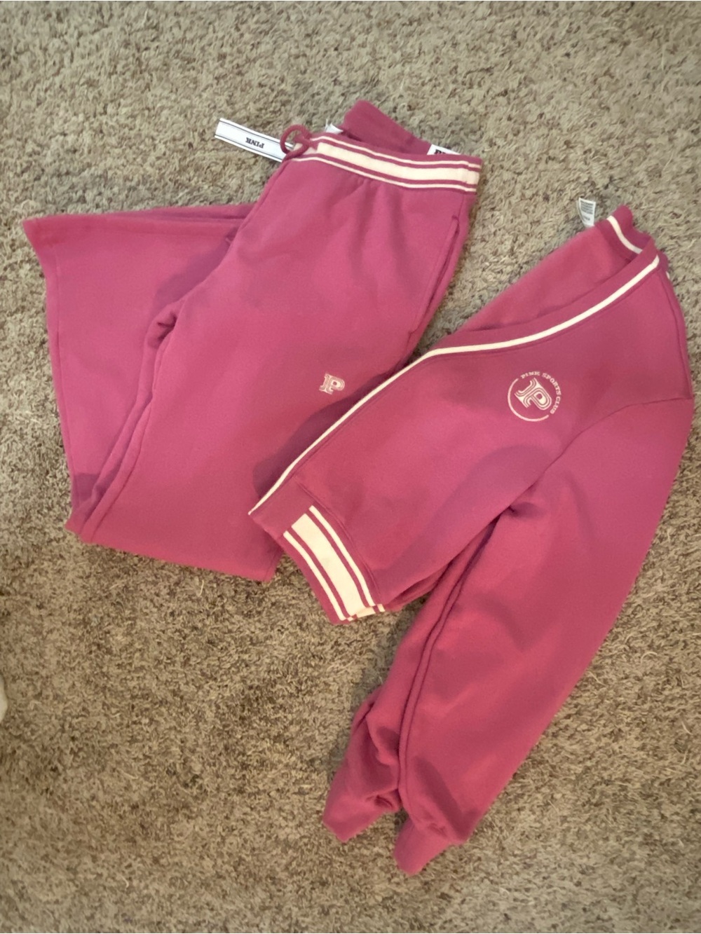 PINK Victoria's Secret Women‘s Magenta Jogger Set with Cream Trim